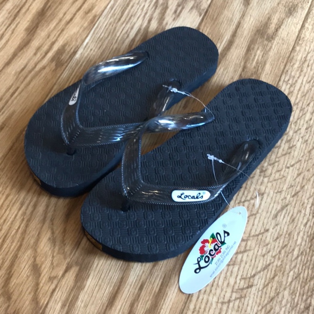 Locals size 9 youth NWT